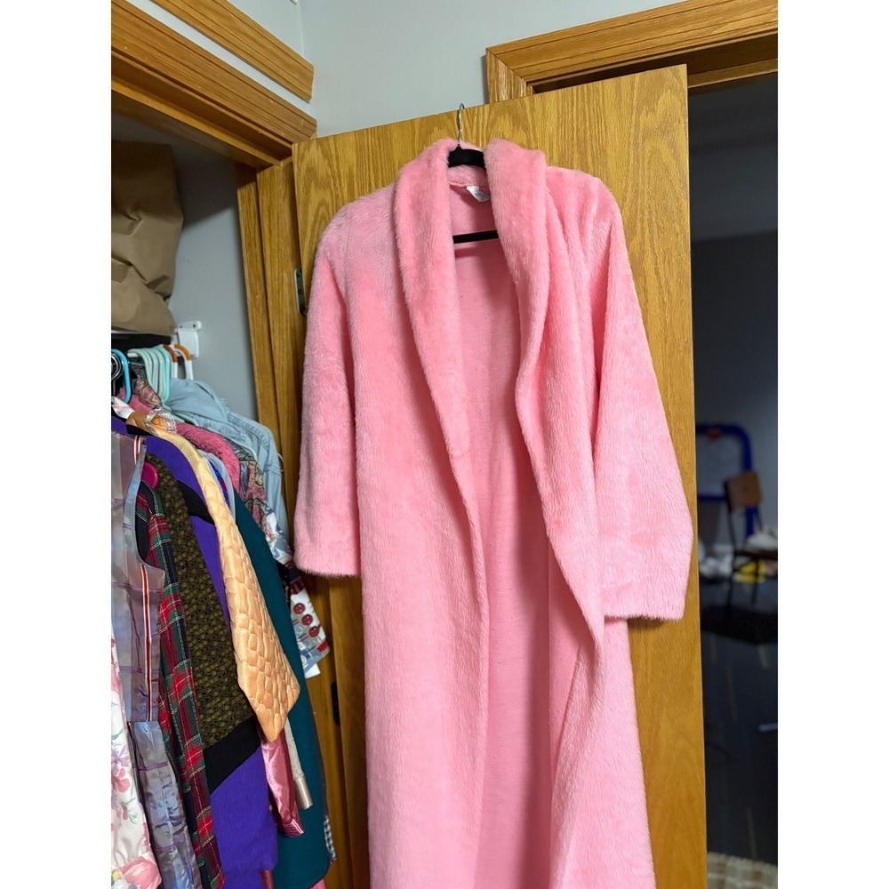 Vintage HomeWear Sears Pink Fuzzy  Long Robe Cozy Lounge Wear Soft - Picture 7 of 8